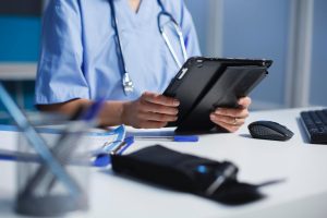 Traçabilité échanges milieu médical